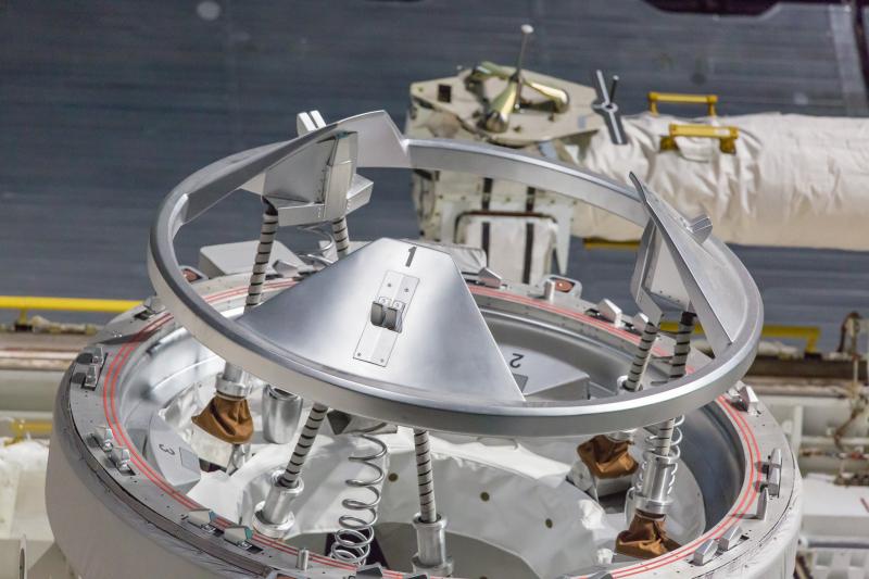 stewart-platform-docking-port.jpg